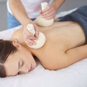 Kräuterstempelmassage Kräuterstempelmassage
